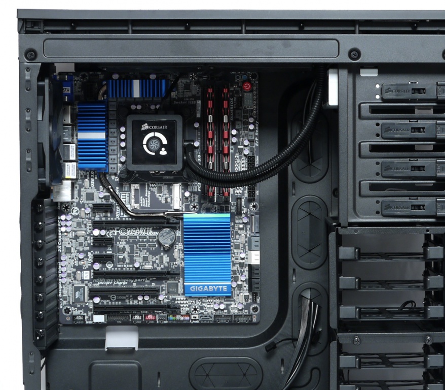 The Interior - Corsair Obsidian 550D Review Page 3