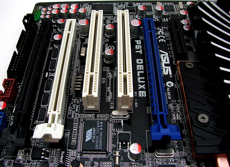 The Board - Asus P6T Deluxe OC Palm Edition Review & Overclocking - Page 2