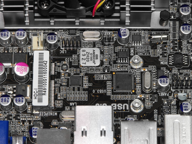 Closer Look: The motherboard - ECS HDC-I Motherboard Review - Page 2