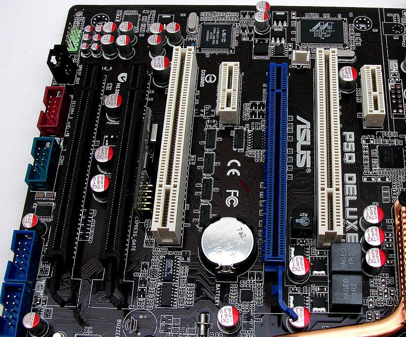 The Board - Asus P5Q Deluxe Review & Overclocking - Page 2