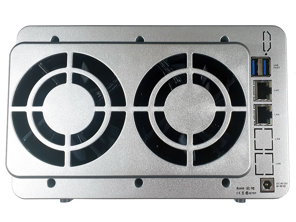 TERRAMASTER F5-221 5ベイNAS + 4GB DDR3 TERRAMASTER F5-221 5ベイNAS + 4GB DDR3