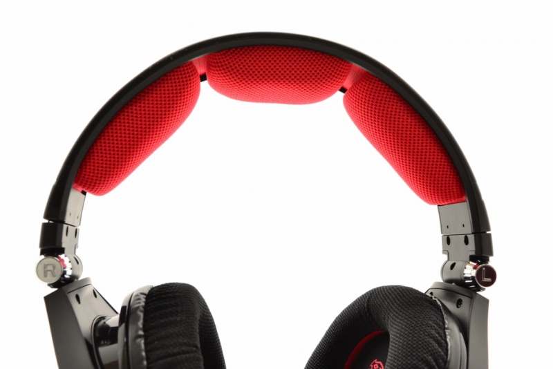 Tt eSPORTS CRONOS: Closer Look - Tt eSPORTS CRONOS Gaming Headset ...