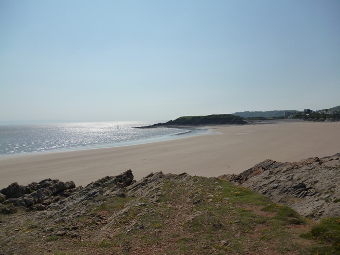 Sunny Barry Island Beach from Dynamite - hosted by Neoseeker