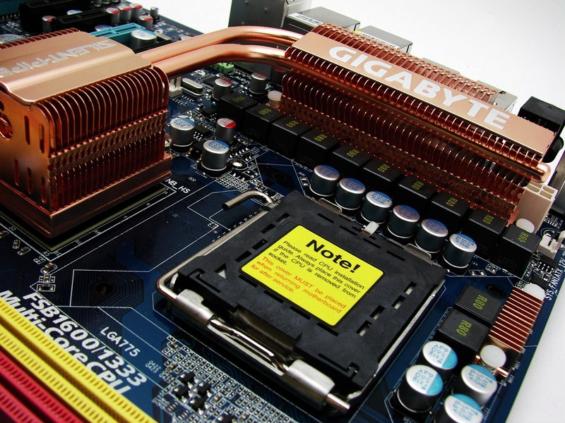 The Board - Gigabyte 6-QUAD GA-X48-DQ6 Review & Overclocking - Page 2