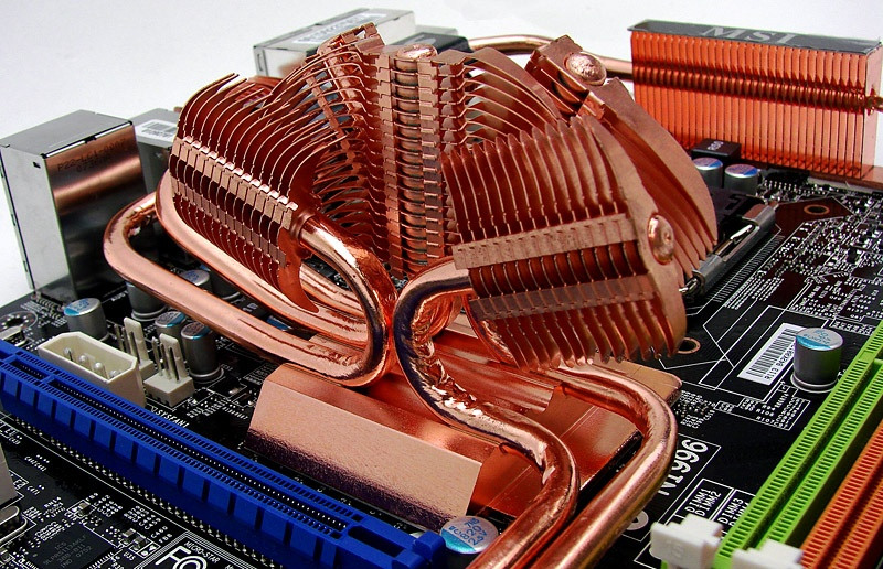 大得価，低価 豪華 MSI P45 Diamond LGA 775+Xeon X3360 DDR3使用