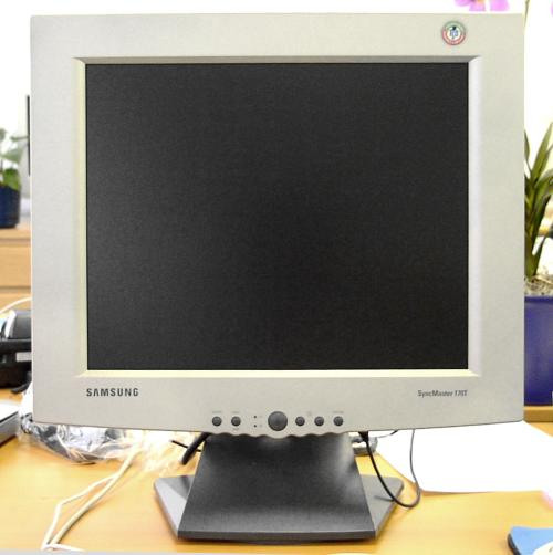 Samsung SyncMaster 170T Review 